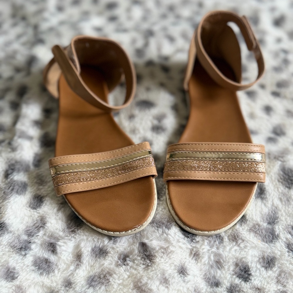 Tahari Girls Gold & Tan Glitter Sandals | Ankle Strap | Size 1